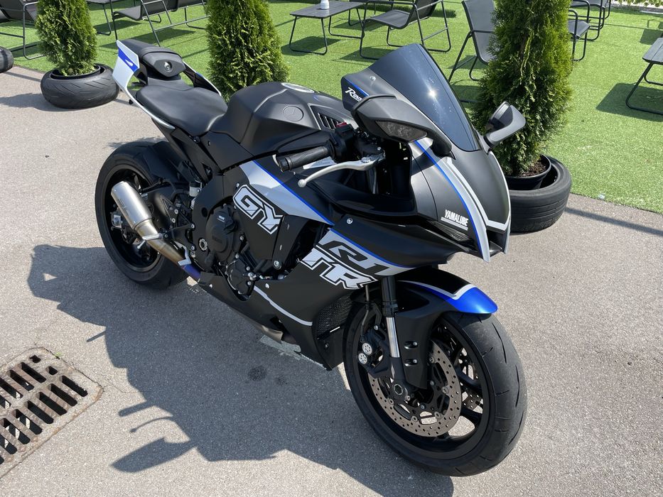 Yamaha R1 rn65 24"