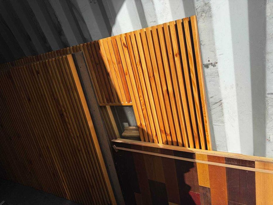 Стінова панель с дзеркалом