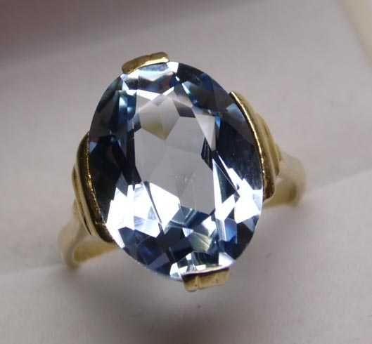 Przedwojenny pierścionek błękitny spinel srebro złocone R.14