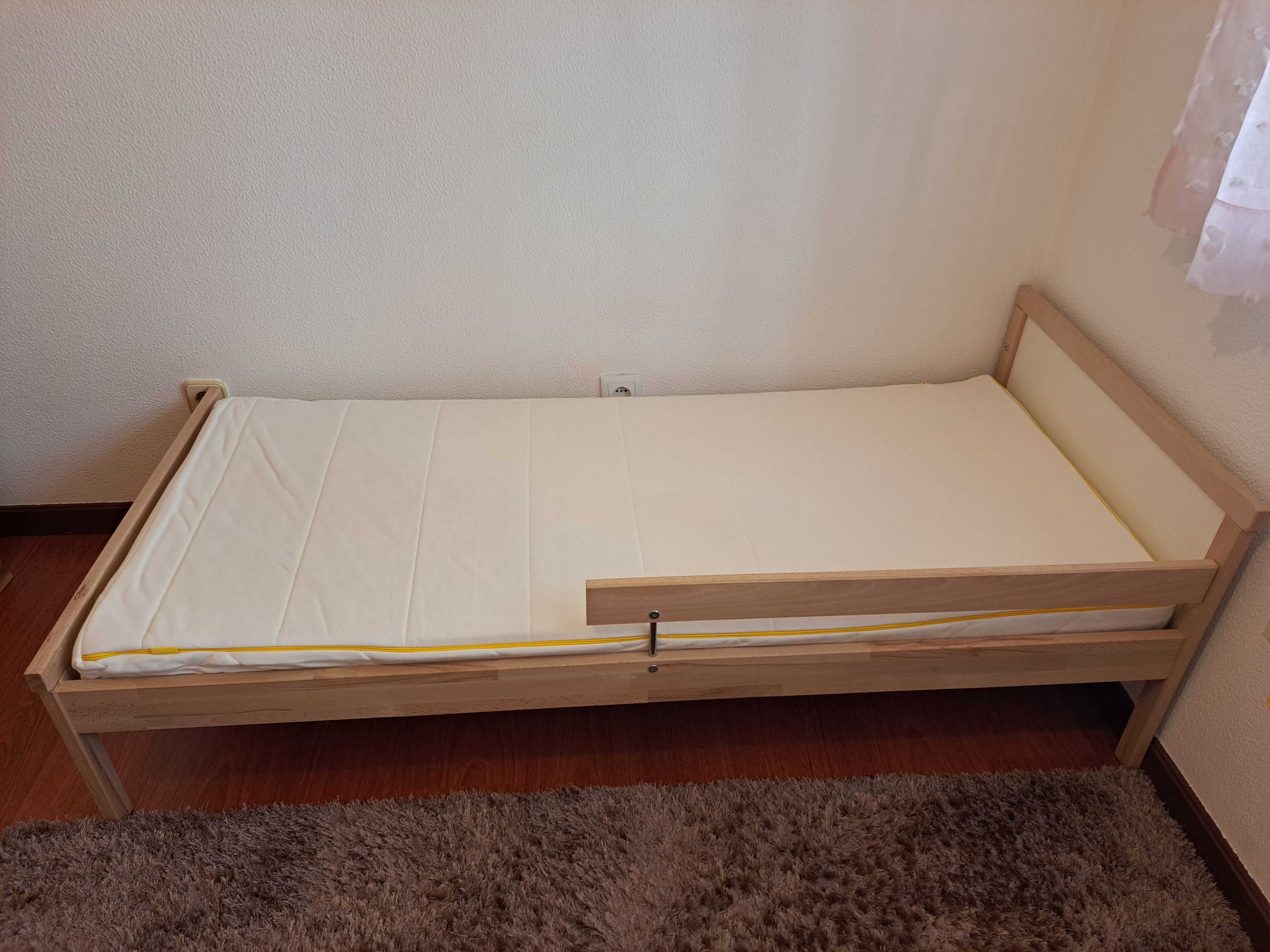 Cama criança Sniglar + estrado + colchão
