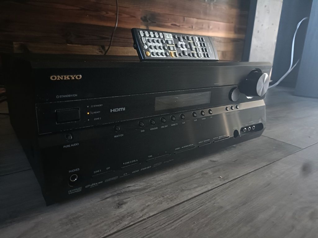 Amplituner Onkyo TX-SR605