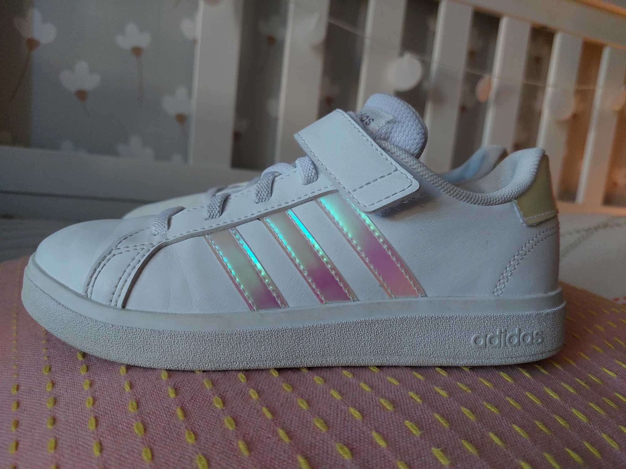 Buty adidas sneakersy 34 dla dziewczynki