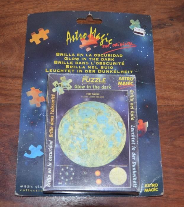 Puzzles Astros Fosforescentes-54 peças-Brilham no escuro – Astro Magic