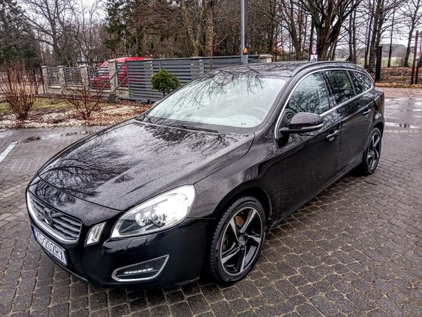 Volvo v60 d3 2.0d 163km navigacja-bixenon-alufelgi