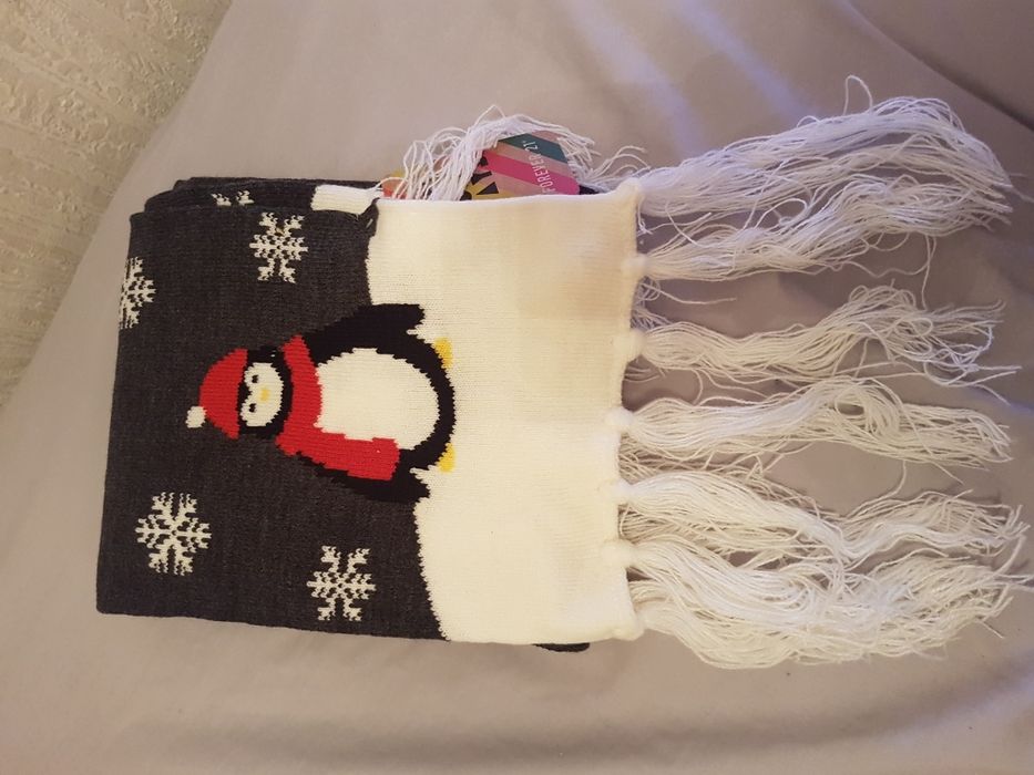 Nowy szalik swiateczny bałwan Forever 21 prezent swieta mikołajki hit