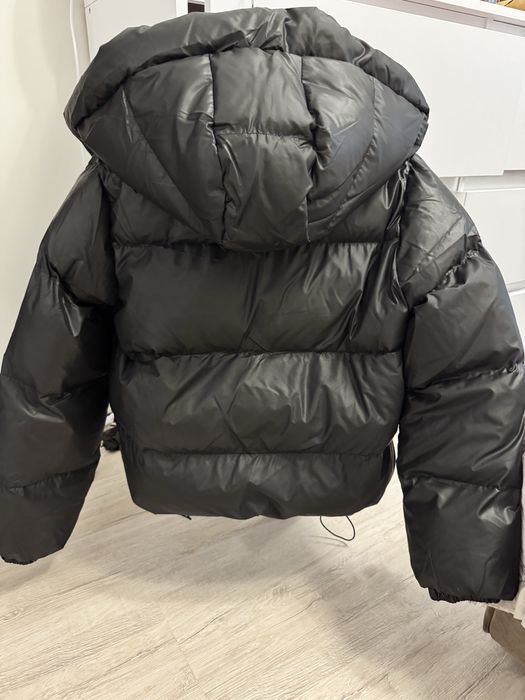 Пуховик зимовий жіночий