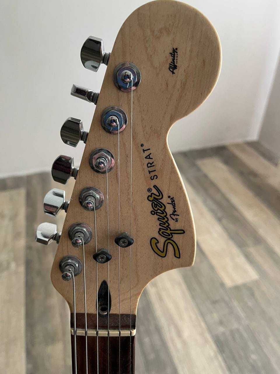 Squier Affinity Stratocaster H-S-S