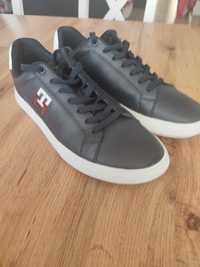 Sneakersy Tommy Hilfiger 46
