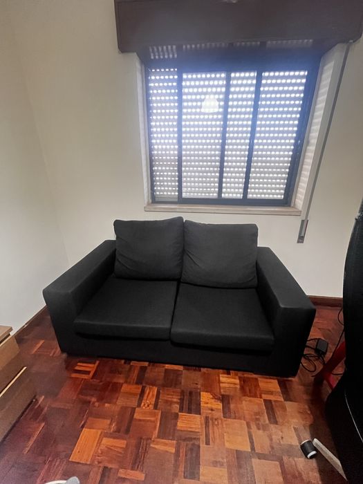 Sofá preto Ikea novo