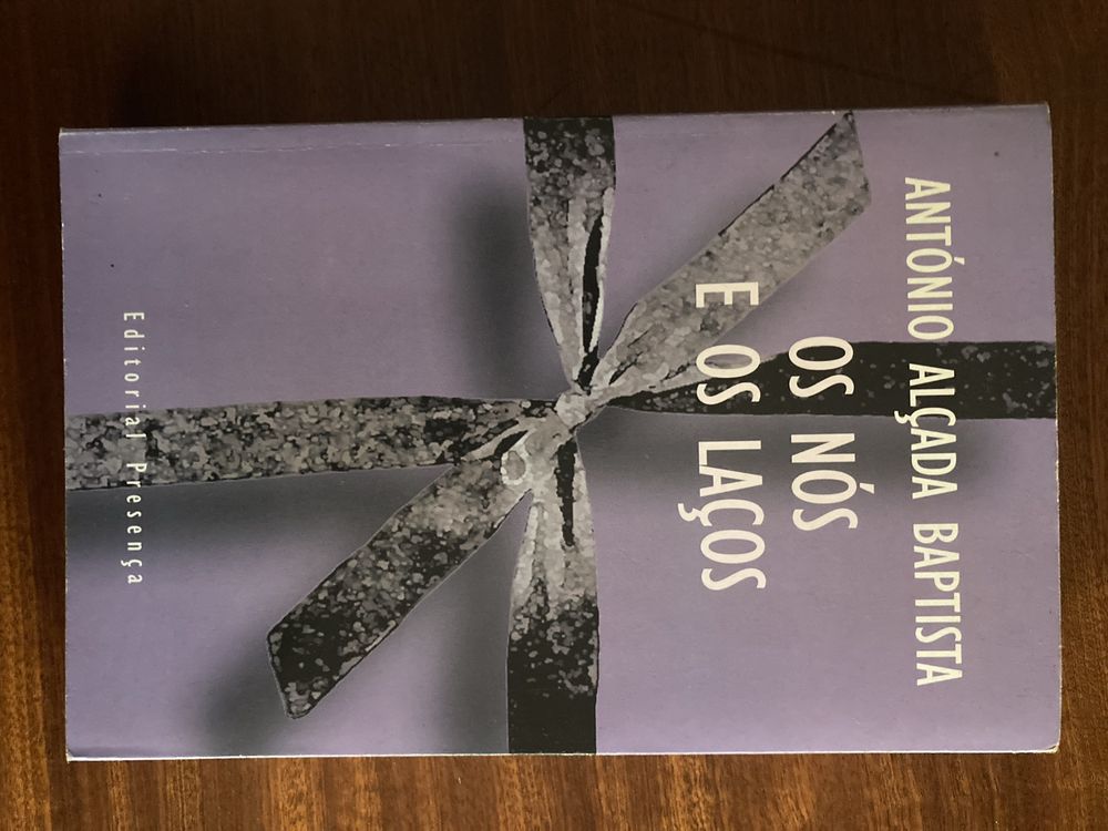 Livro “Os nós e os laços”