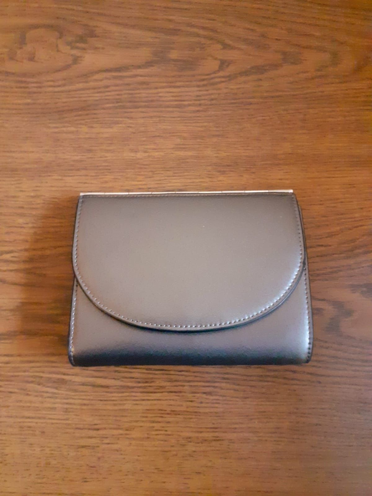 Nowy portfel marki Charles & Keith - VINTAGE