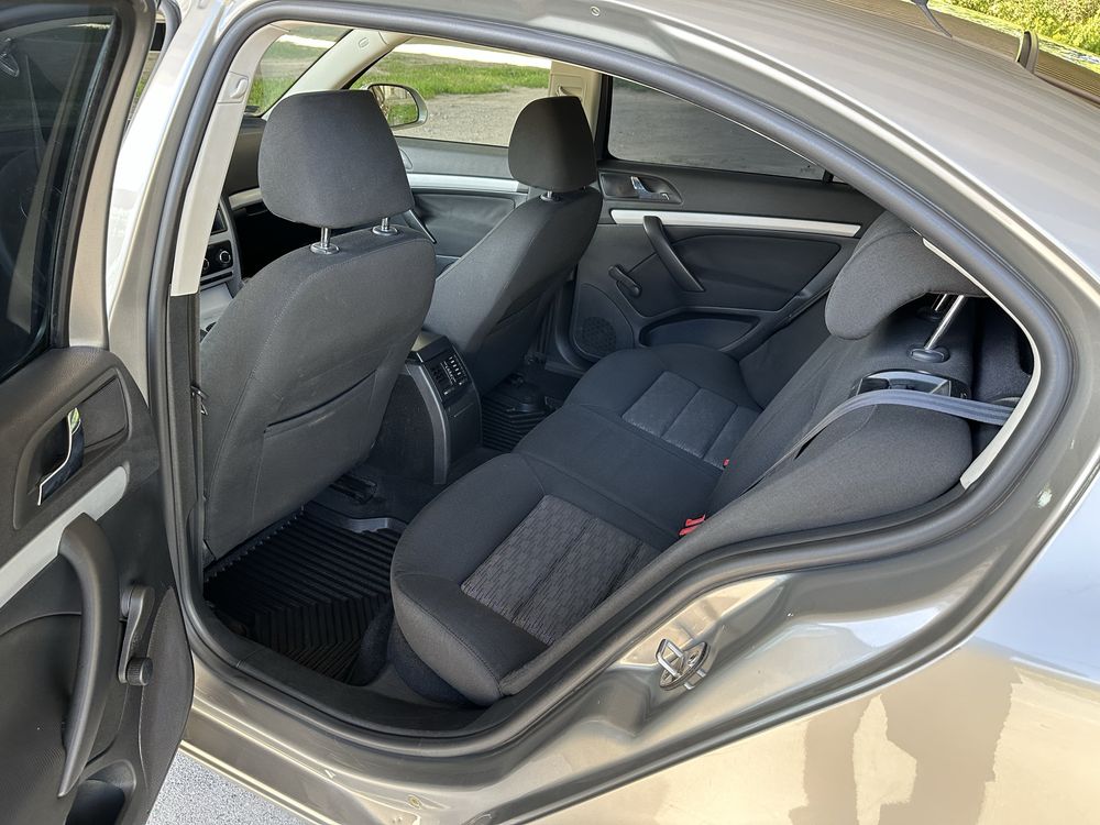 Skoda octavia 1.6 mpi/lpg 12 lat w jednych rękach Tempomat