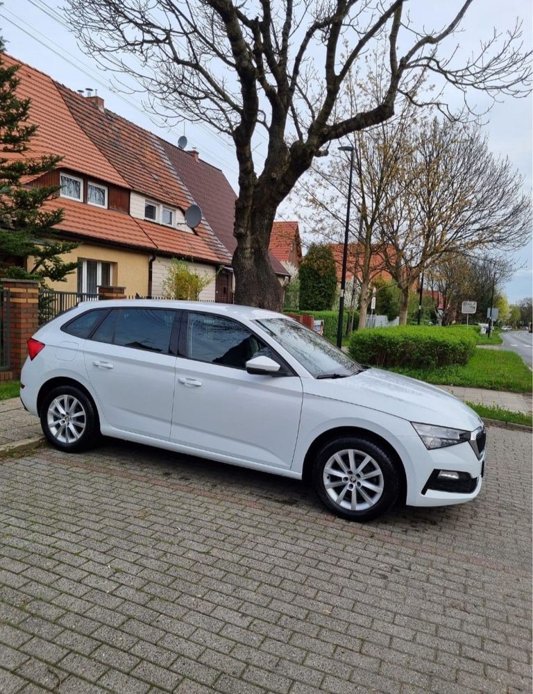 Skoda Scala salon Polska bogate wyposazenie.