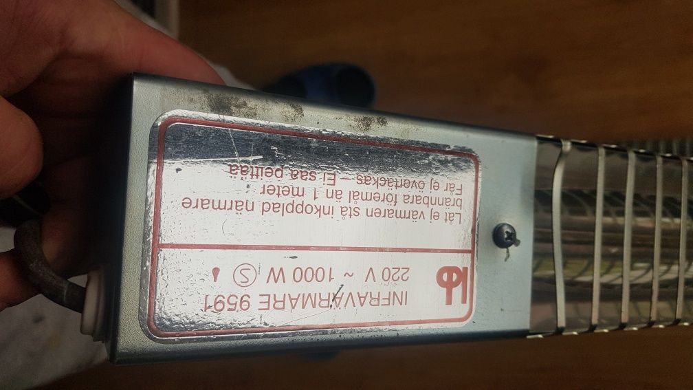 Stary ogrzewacz elektryczny 230v