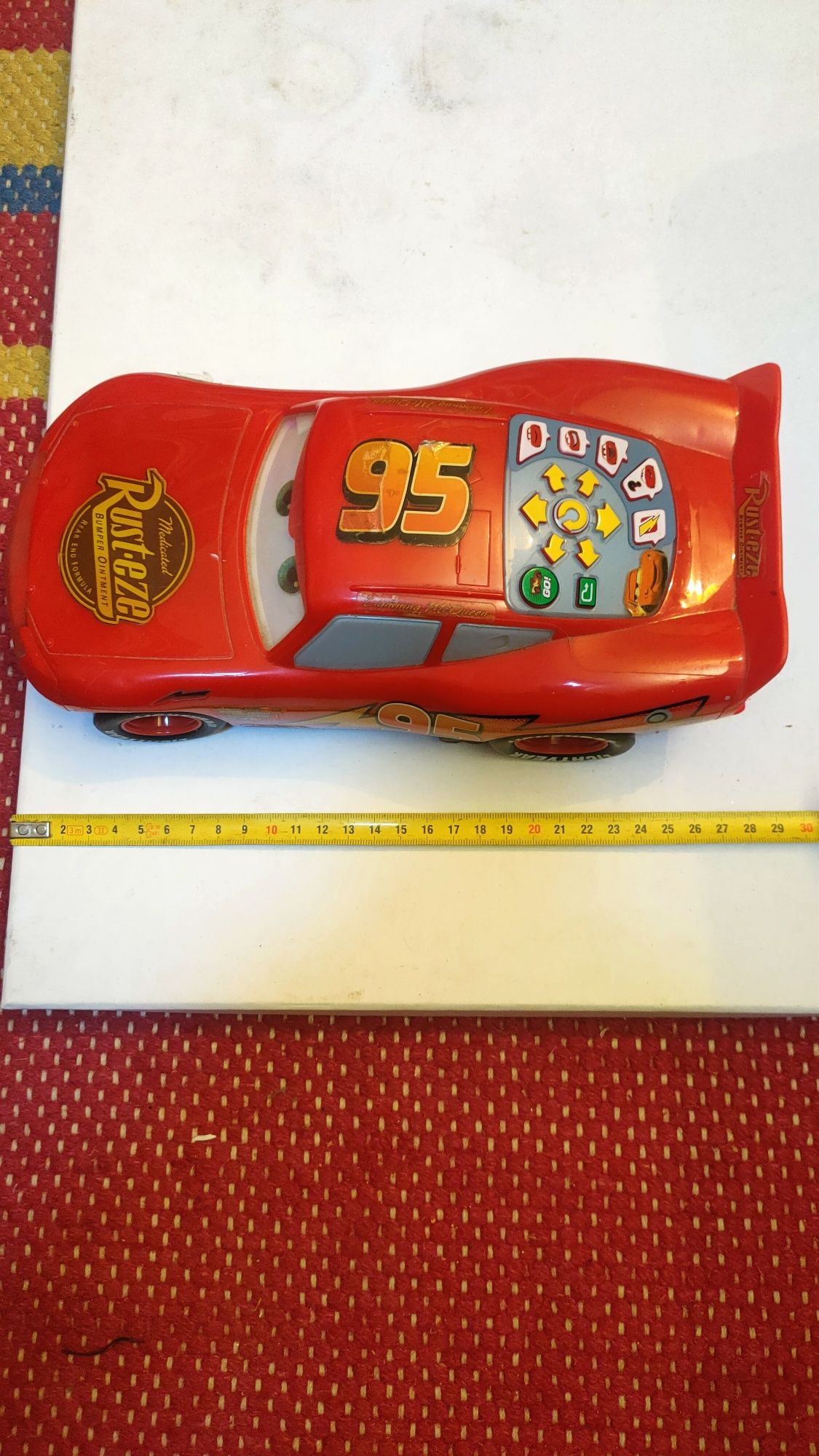 Faisca McQueen carro criança avariado