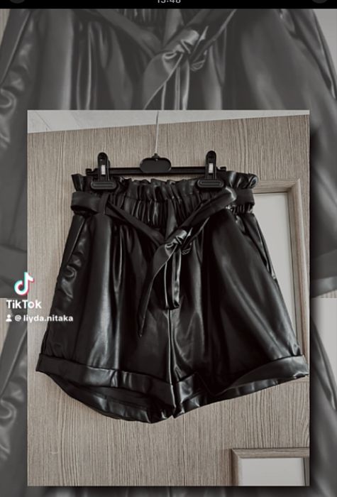 Шорты кожзам почти как новые