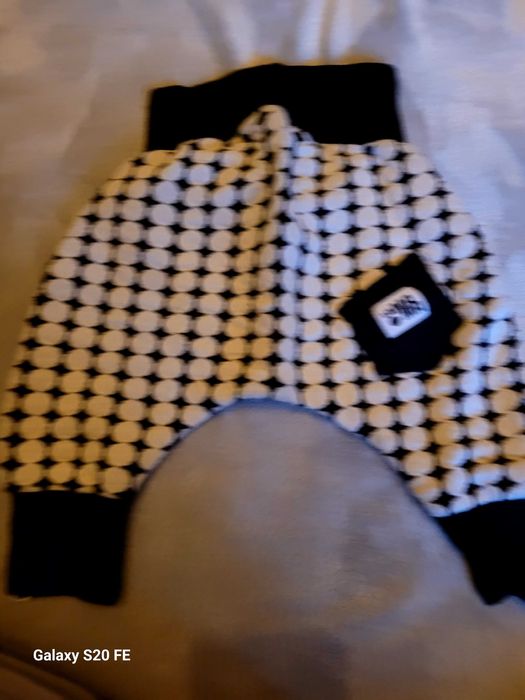 Paka ubrań6-9 mcy 10 sztuk