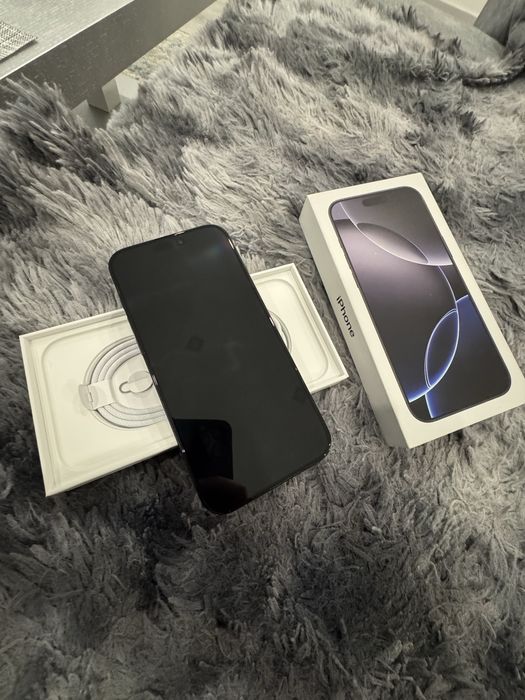 Iphone 16 Pro Max 256Gb 9 meses de uso