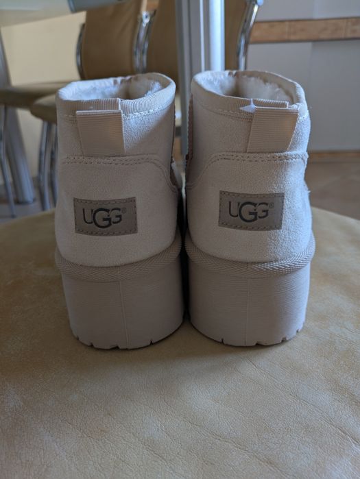 Śniegowce Ugg kremowe