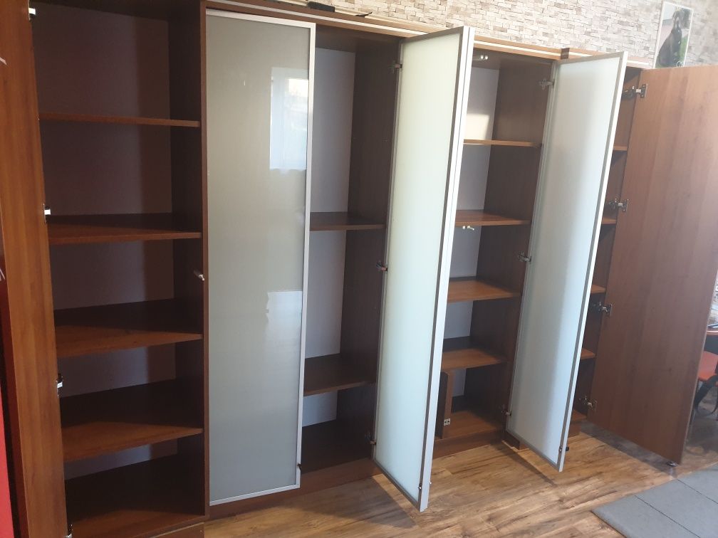 Meble biale szkło
