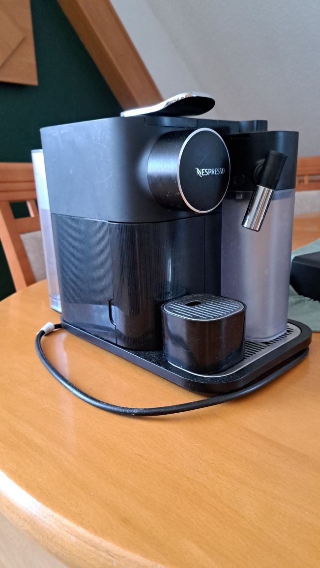 Ekspres Nespresso