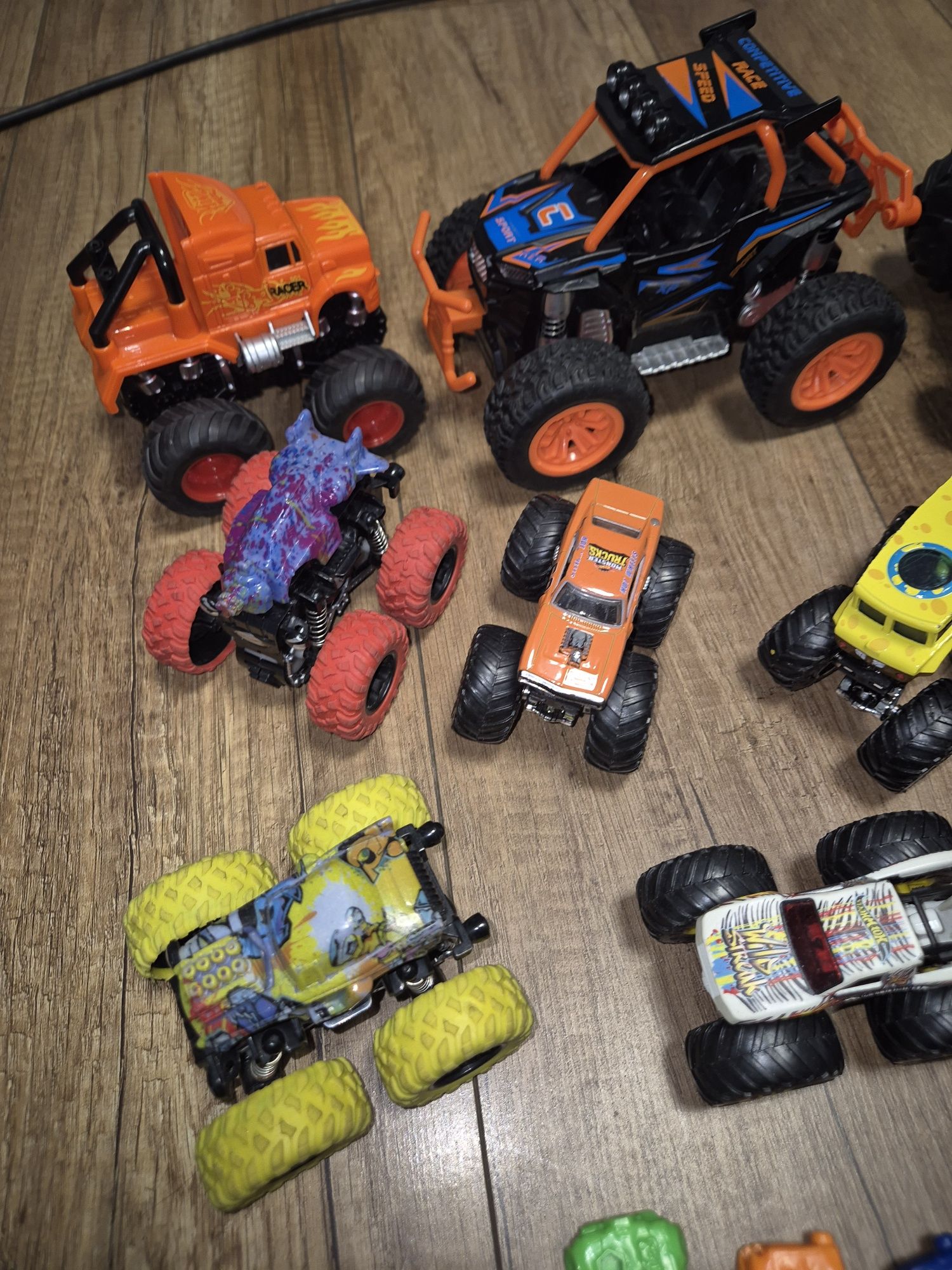 Monstertraki hot wheels inne duze male