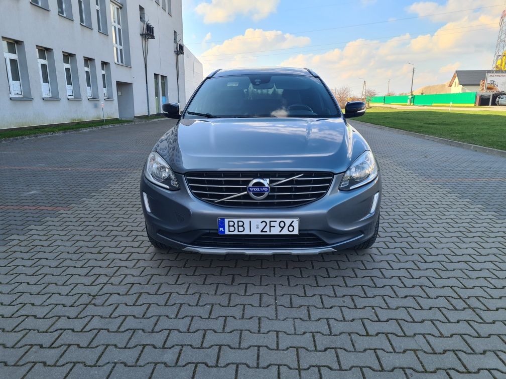 Volvo Xc60 2.0 D3 Momentum R-Design Automat Bezwypadkowe.