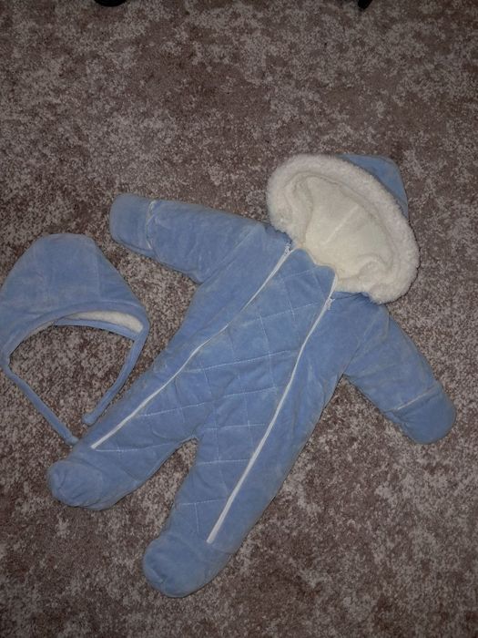 Новий дитячий зимовий комбінезон для хлопчика.