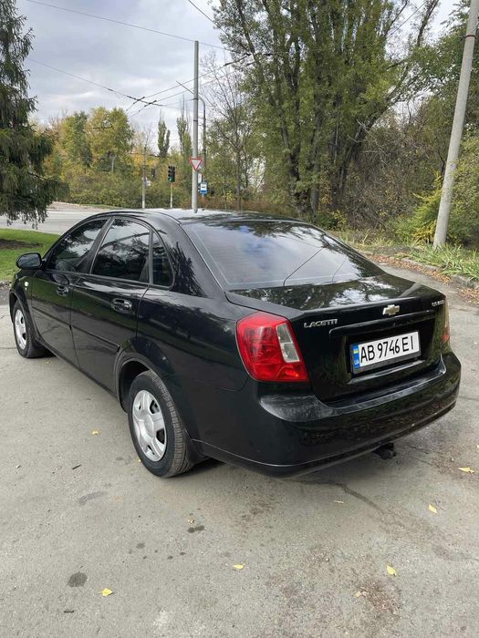 Chevrolet lacetti 2012 рік.в рідній фарбі.