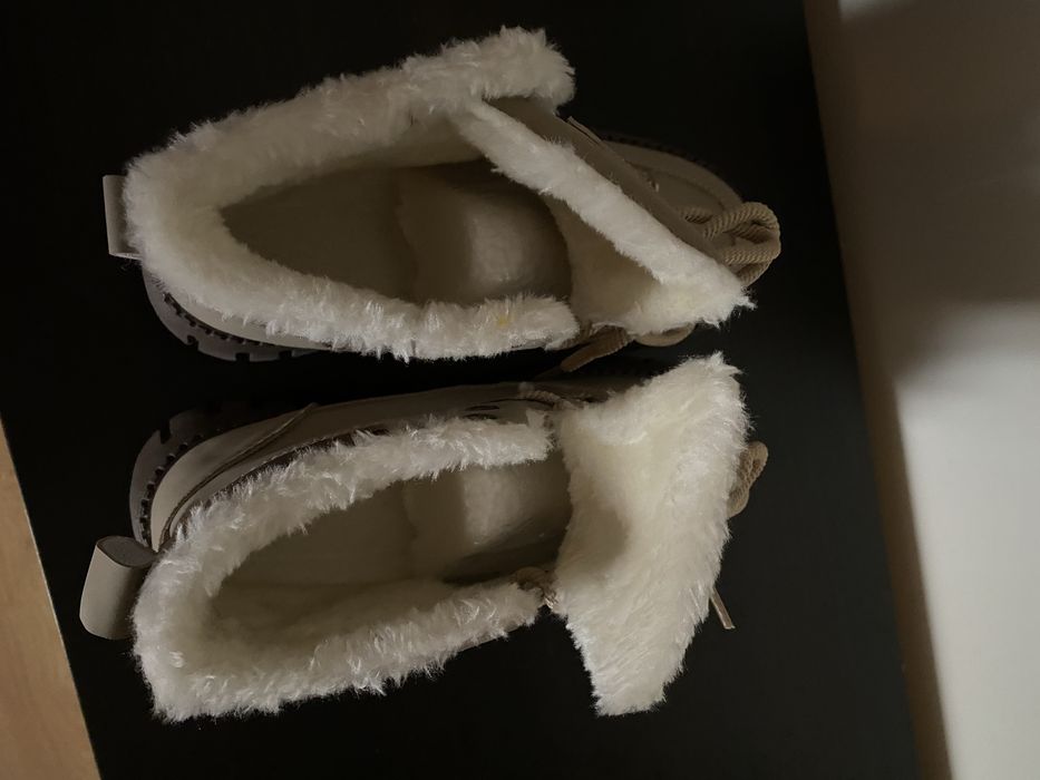 Зимові черевики взуття чоботи 35 розміру