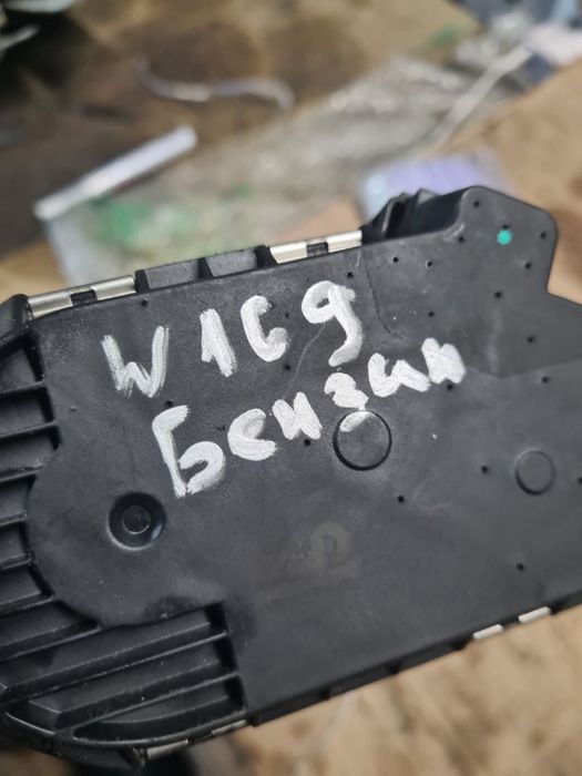 Дросельна дросільна заслонка Mercedes w169 1.5 B a class Мерседес а