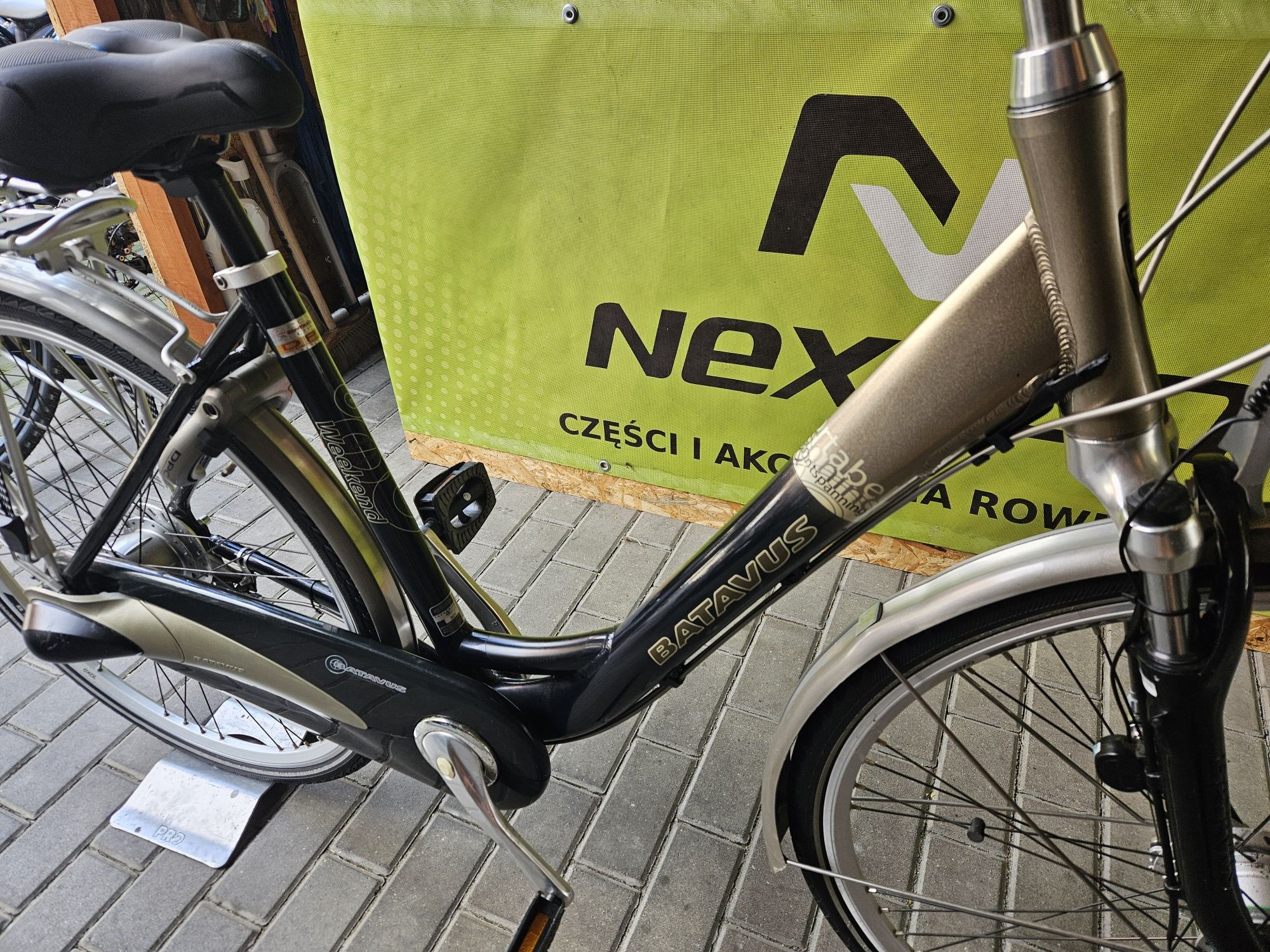 BATAVUS rower damski miejski holenderski używany NEXUS 8 koła 28