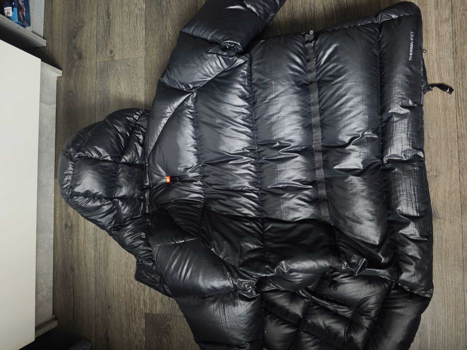 Куртка зимняя жіноча Nike Therma-fit DD4652-010 оригінал