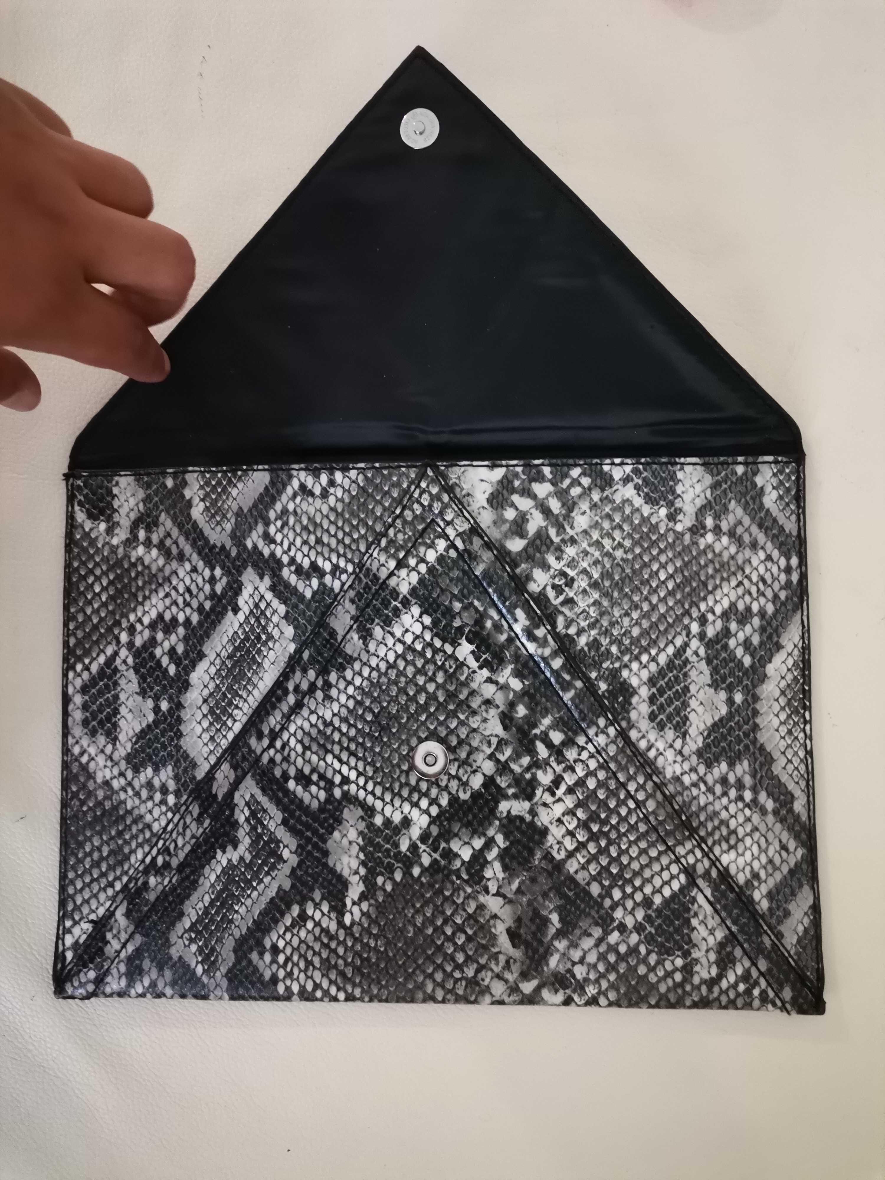 Клатч сумочка косметичка H&M под кожу питона