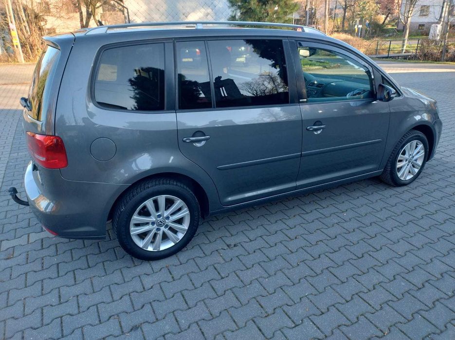 Volkswagen Touran 2.0 TDI 140 KM CR wersja STYLE 7 osobowy HAK Webasto