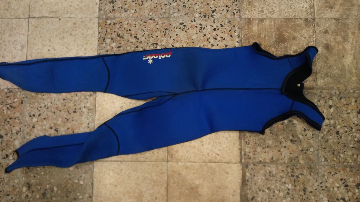 Fato neoprene alças e licra