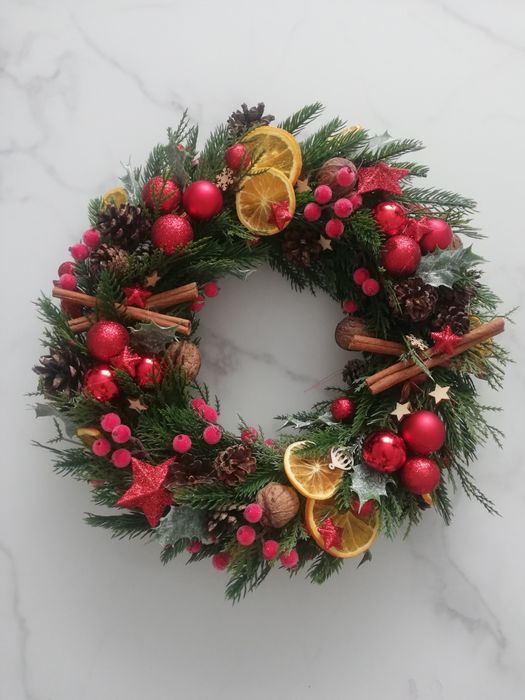 Wianek świąteczny bożonarodzeniowy na drzwi