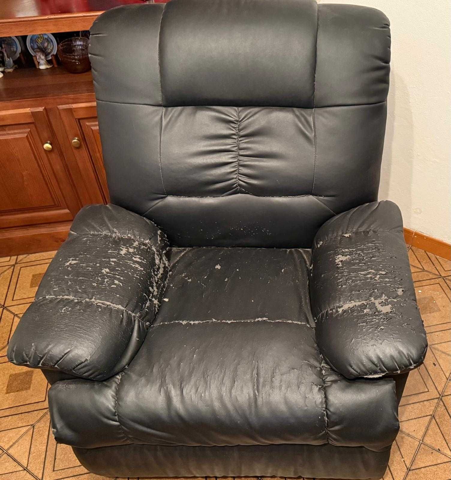 Poltrona com sistema de massagens