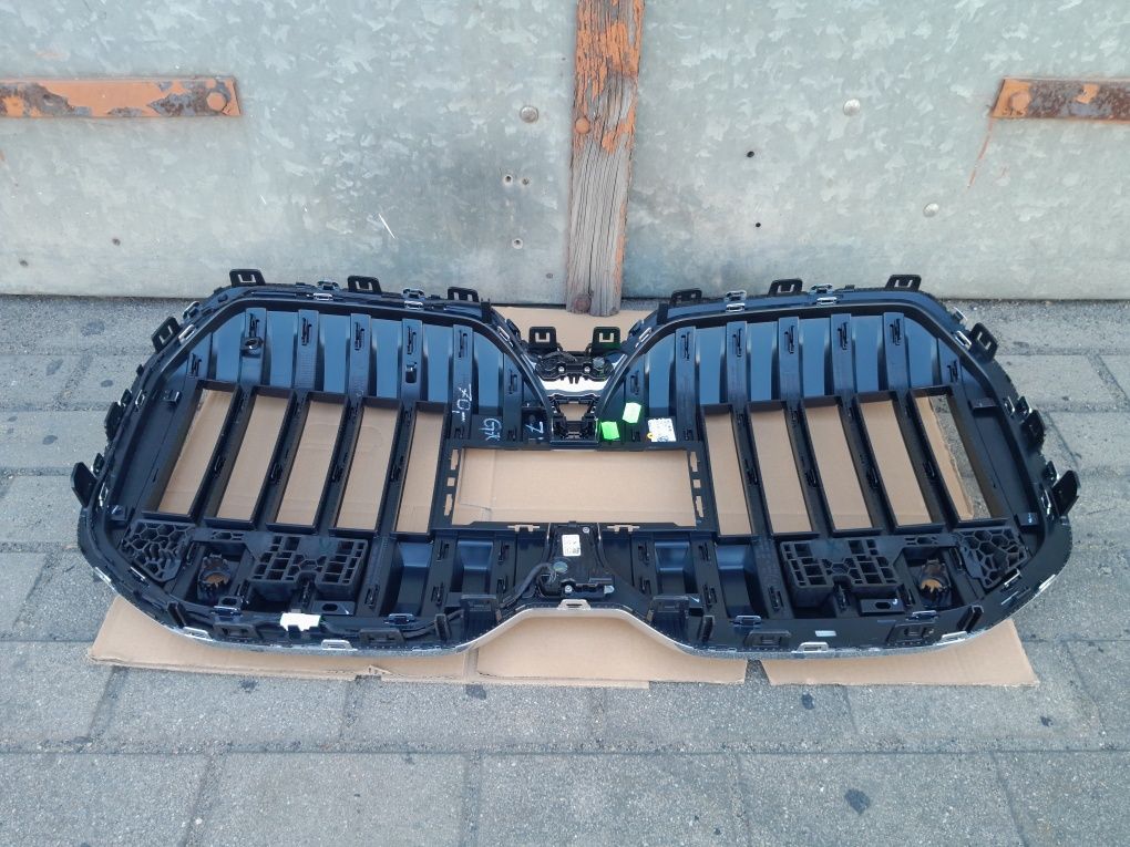 Grill Atrapa BMW 7 G70 CHROM Podświetlany