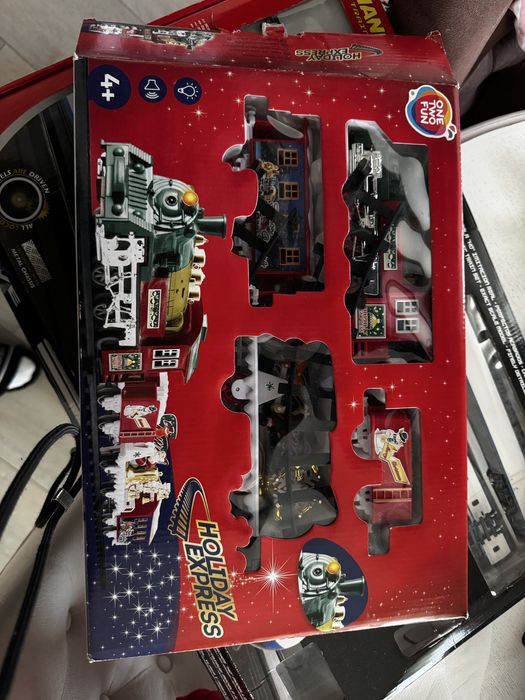 Електричний різдвяний новорічний поїзд