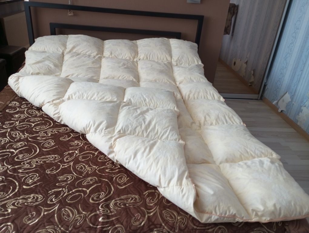 Одеяло перьевое двухспальное