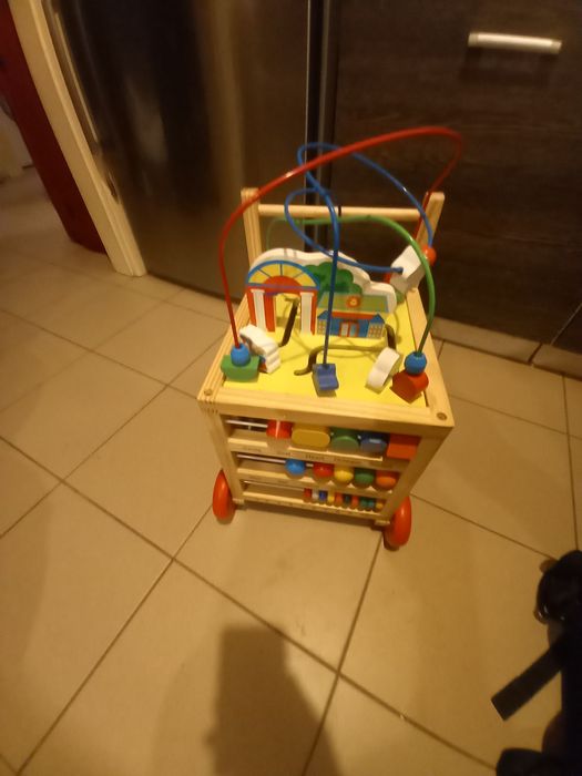 Sprzedam drewniany chodzik edukacyjny