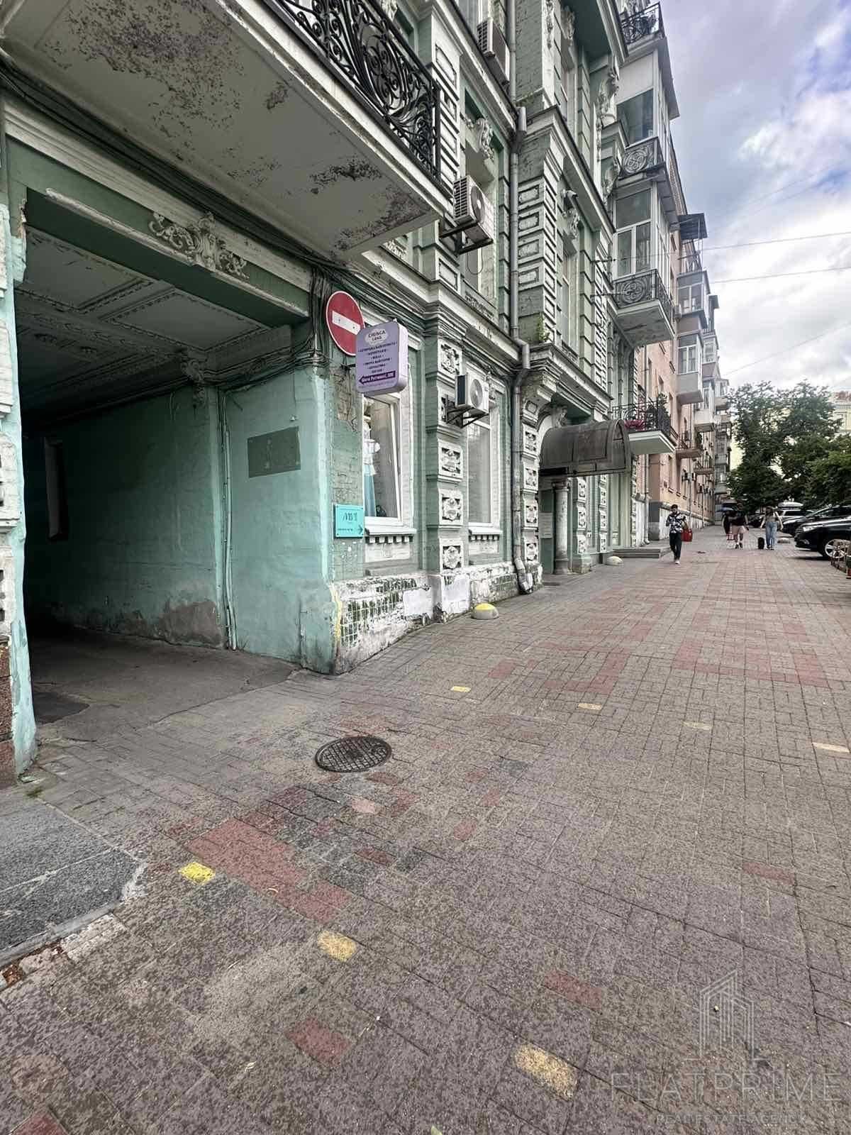 Продам підвальне приміщення БЕЗ% Шота Руставелі 30Б