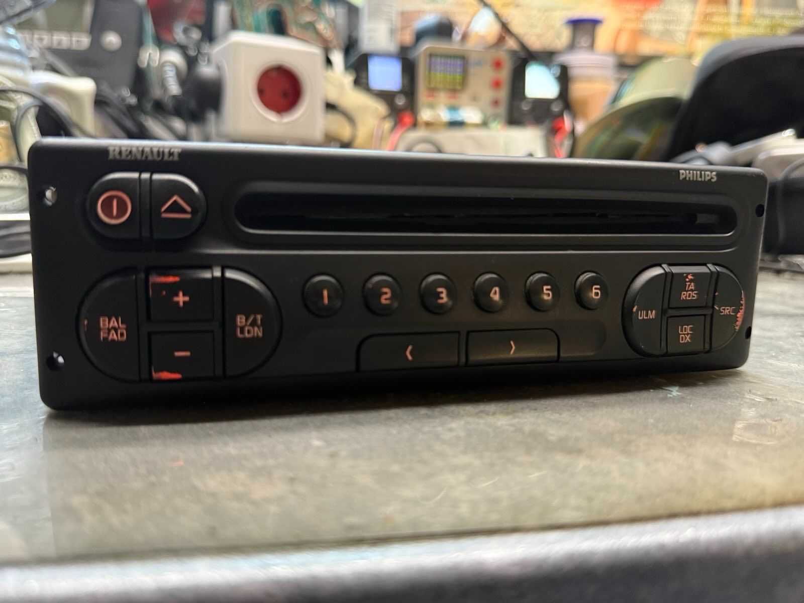 Fabryczne RADIO CD RADIOSAT 6000 Renault Megane 99-
