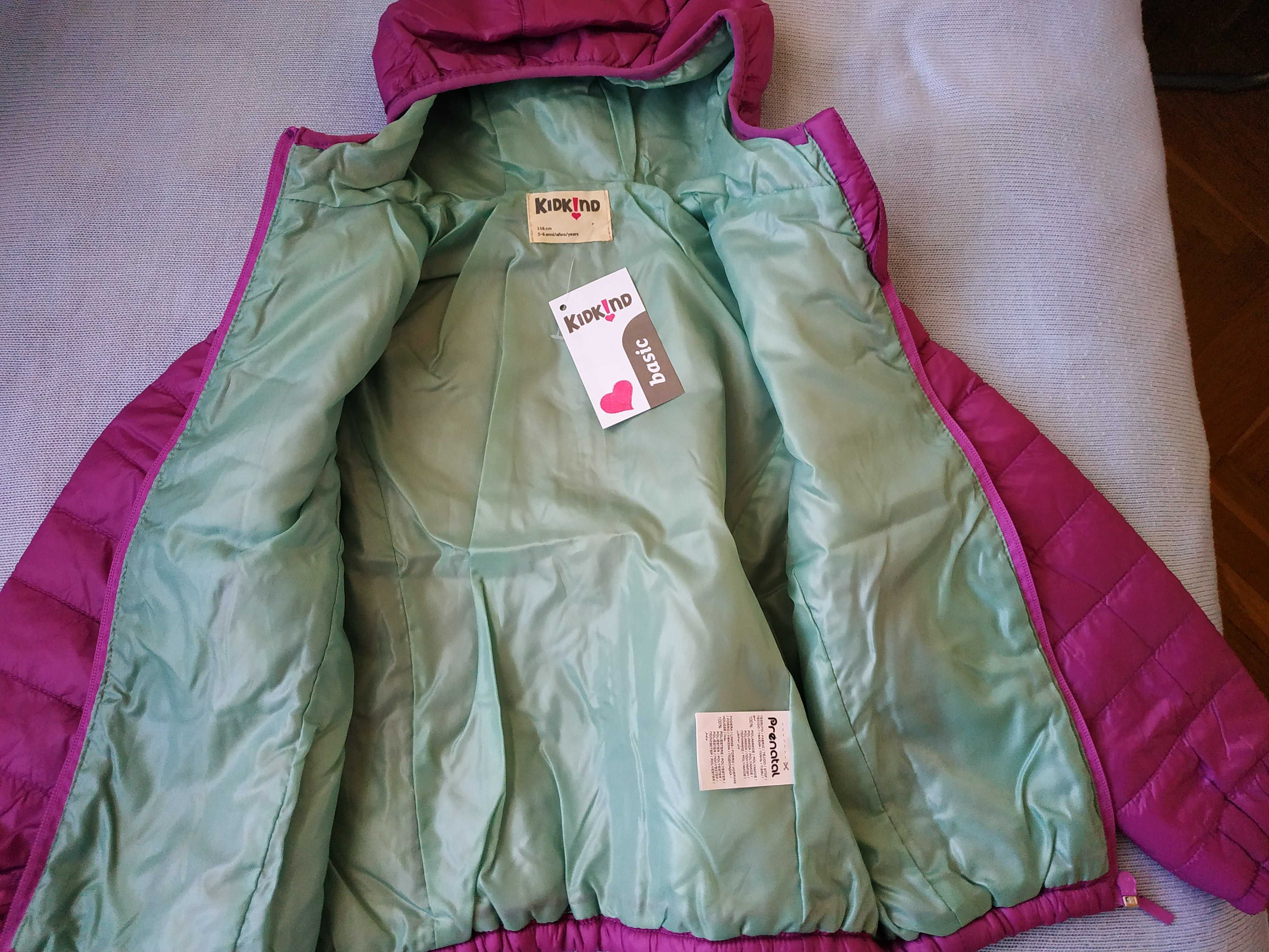 Демісезонна курточка для дівчинки, нова, розмір 116