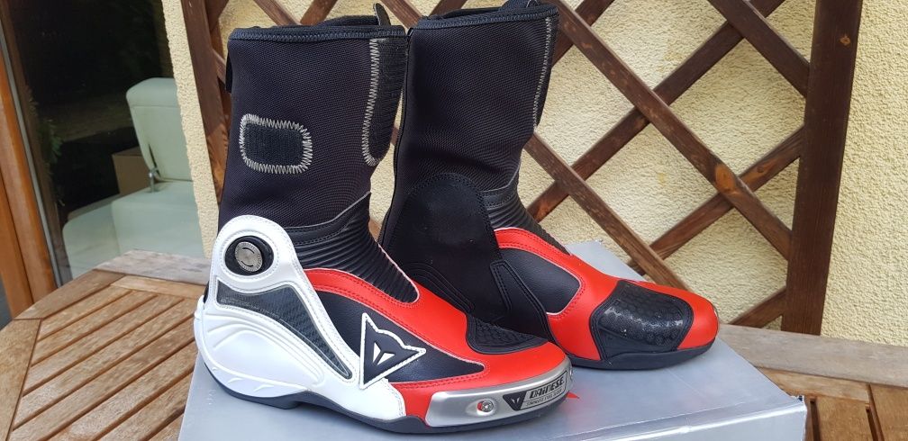 Buty motocyklowe Dainese "R-Axial" Rozm. 42/43 Jak nowe.