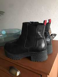 Botas pretas plataforma