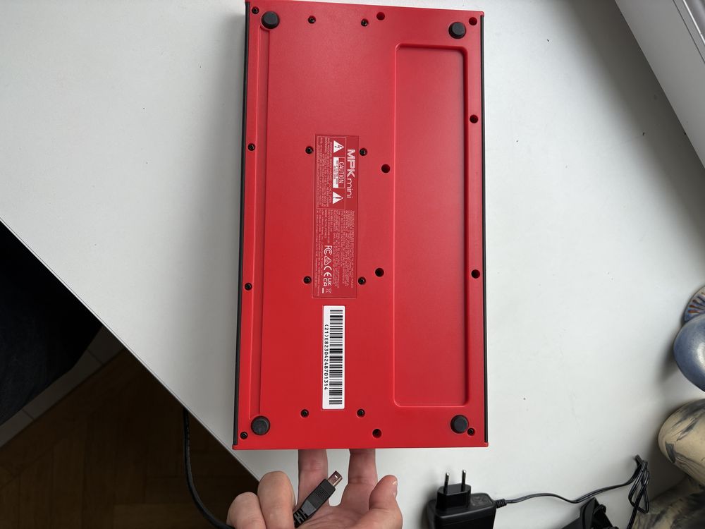 Akai MPK mini midi controller