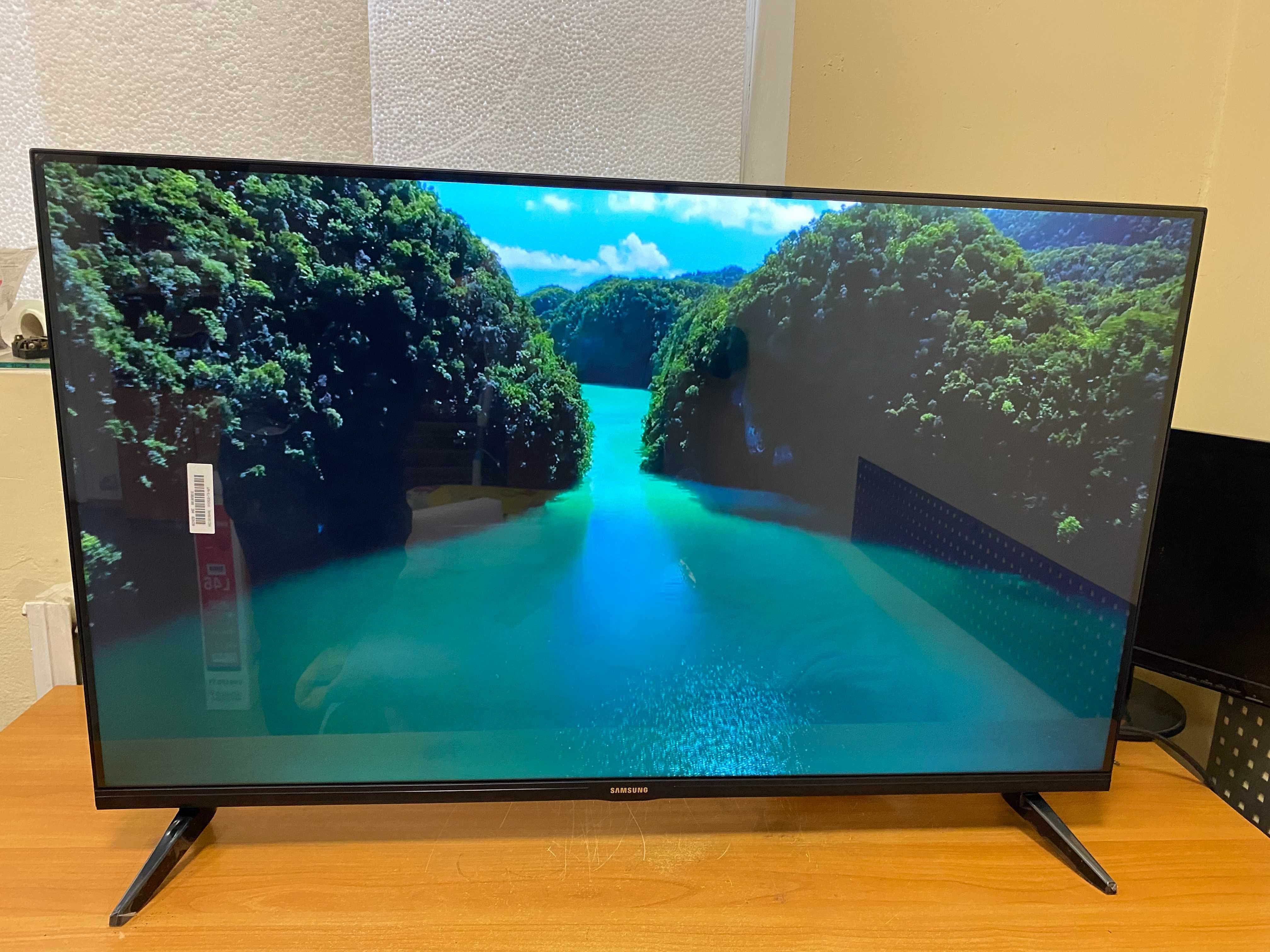 Голосовые Телевизоры Samsung 4K SmartTV 45' Корея самсунг смарт WiFi