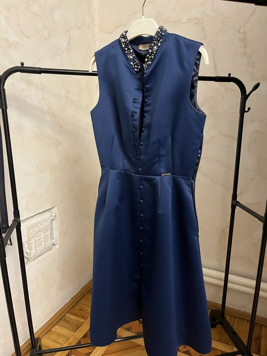 Сукня 36 розмір стан дуже хороший матеріал атлас